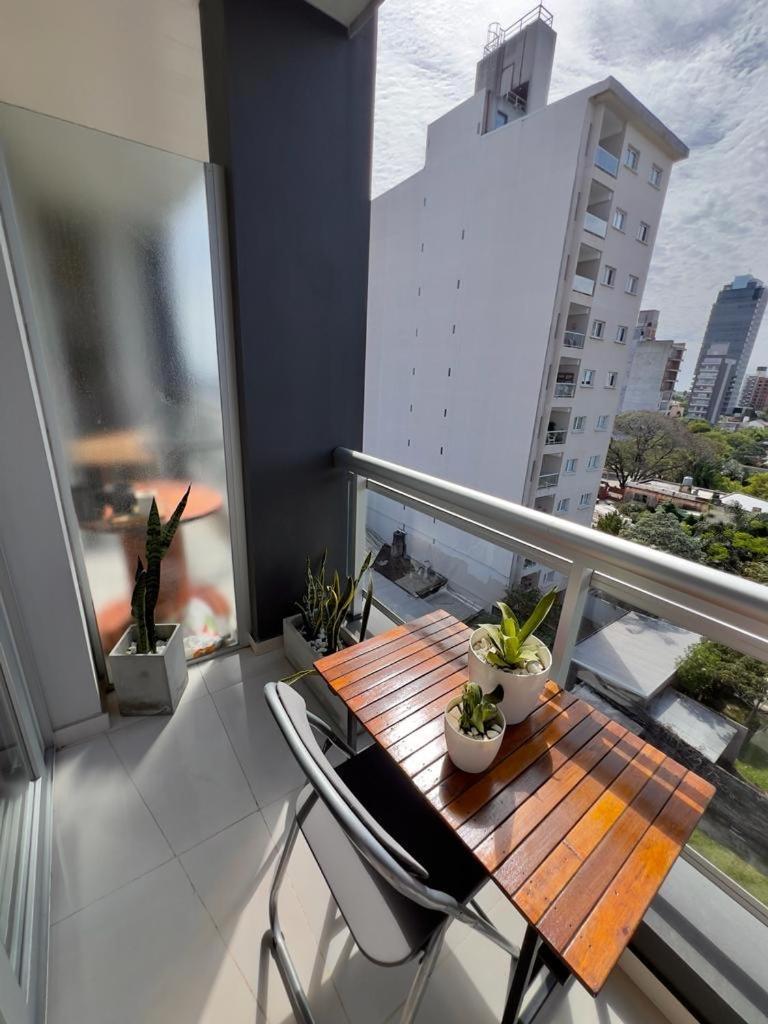 Departamento Solar Con Cochera * Resistencia